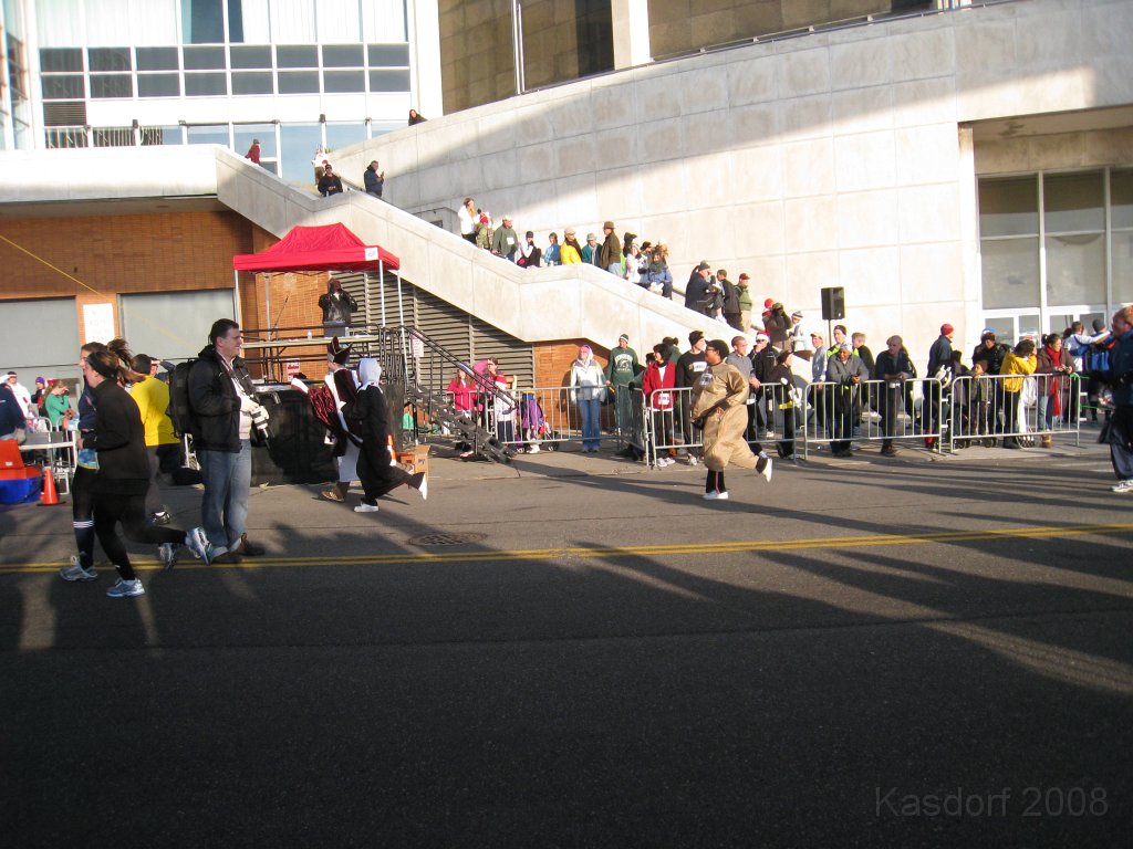 Detroit Turkey Trot 2008 10K 0610.jpg - The Detroit Turkey Trot 10K 2008, the 26th. running. Downtown Detroit Michigan. A balmy 22 degrees that morning. Race time of 58:24 for the 6.23 miles.
